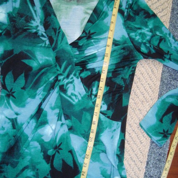 New Adrianna Papell V- Neck Long Sleeve Stretch Green Blue Top sz L - Picture 6 of 6